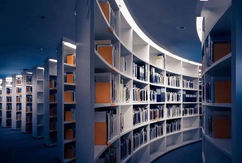 新課改背景下“四課一體”的智慧化實踐路徑 說課、講課、聽課、評課與互聯網科技創新的融合探索
